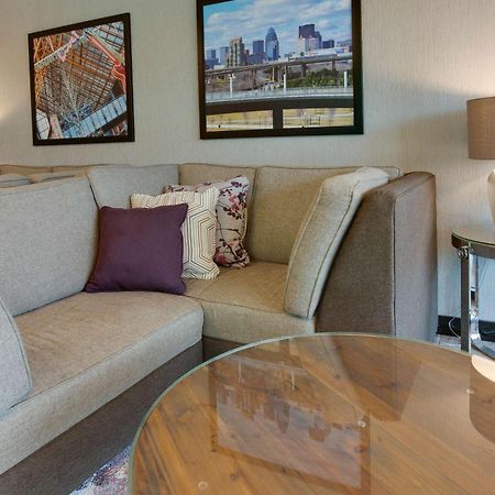 Drury Inn & Suites Louisville East Экстерьер фото