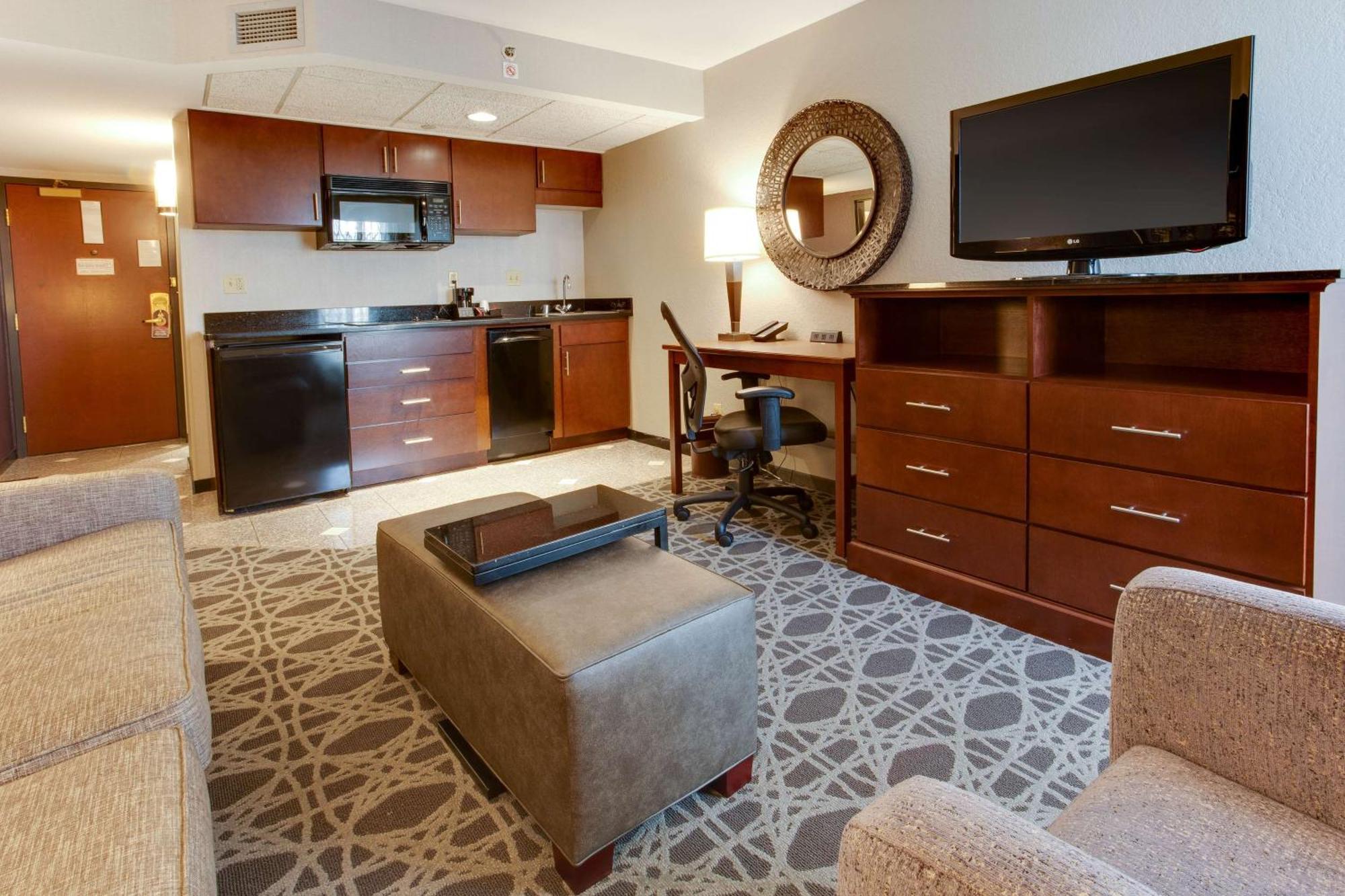 Drury Inn & Suites Louisville East Экстерьер фото