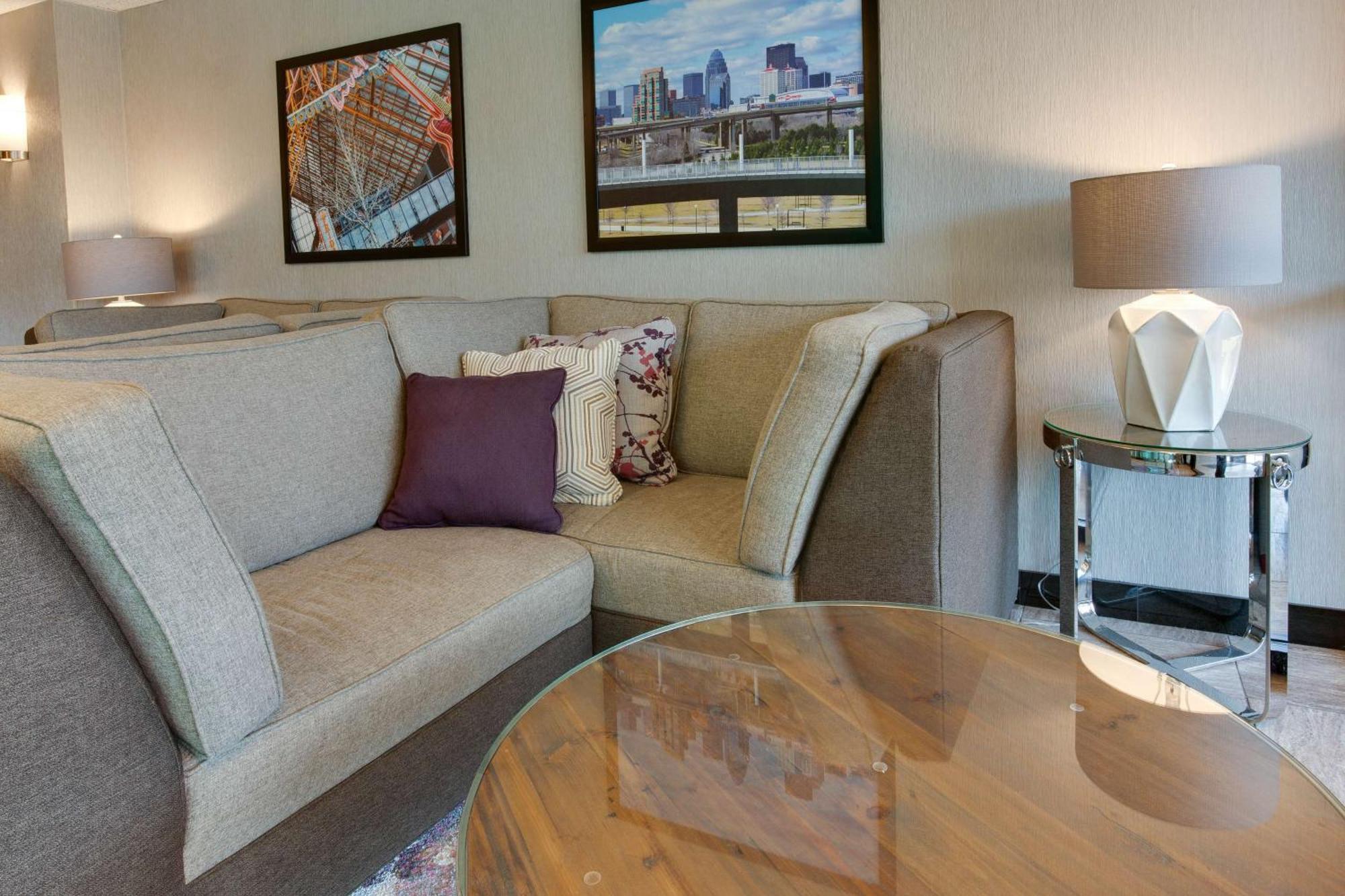 Drury Inn & Suites Louisville East Экстерьер фото