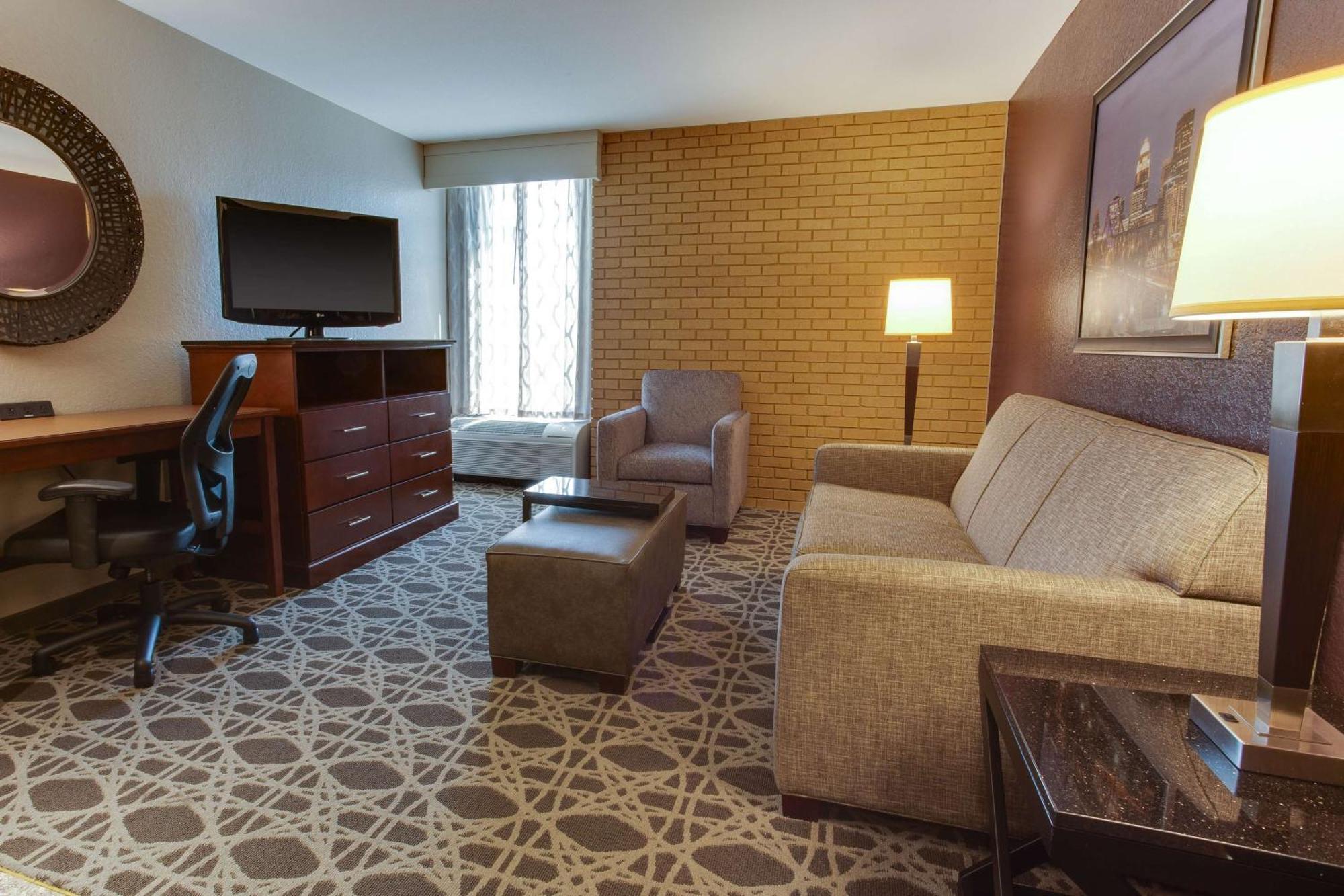 Drury Inn & Suites Louisville East Экстерьер фото