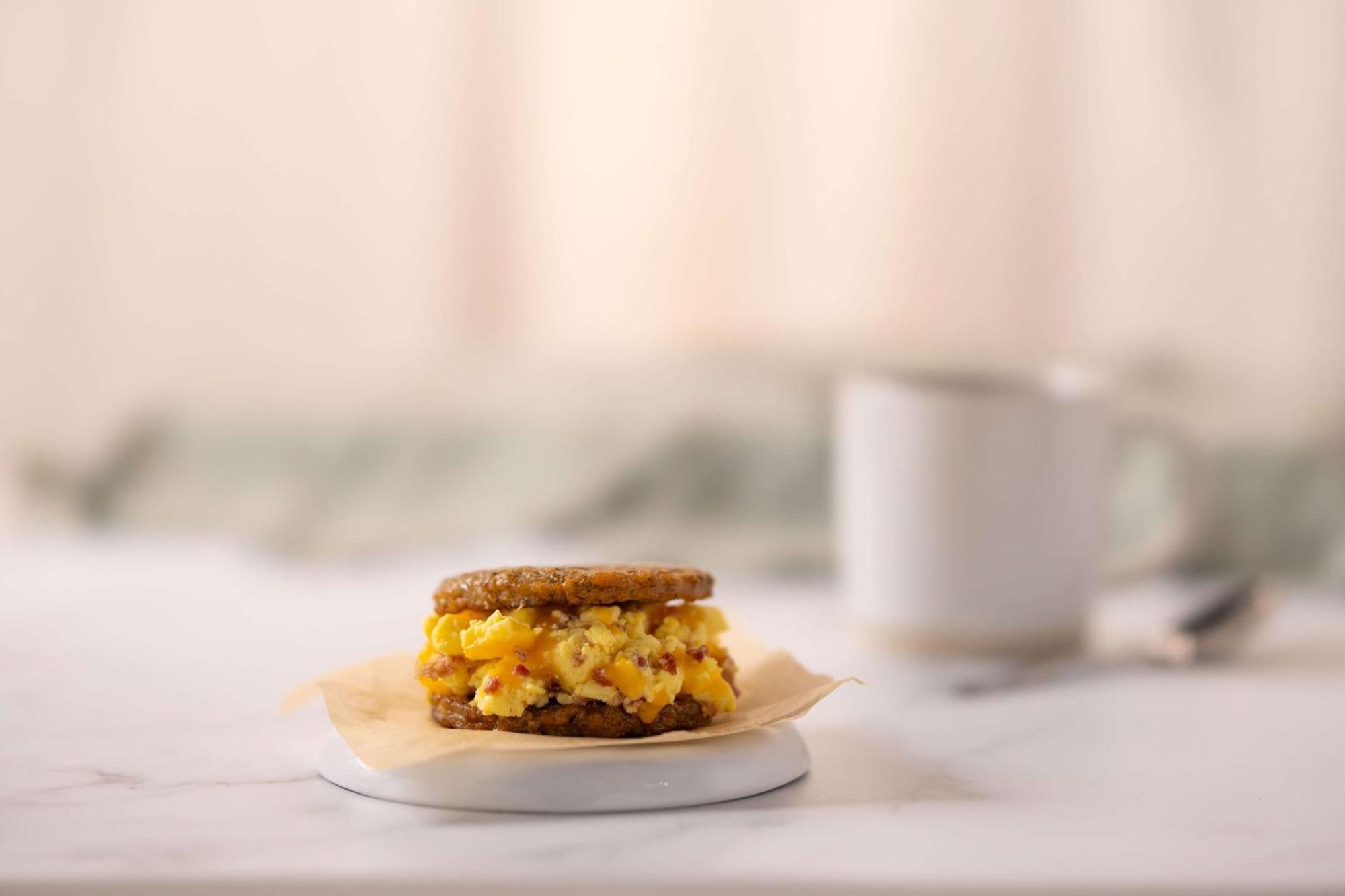 Drury Inn & Suites Louisville East Экстерьер фото