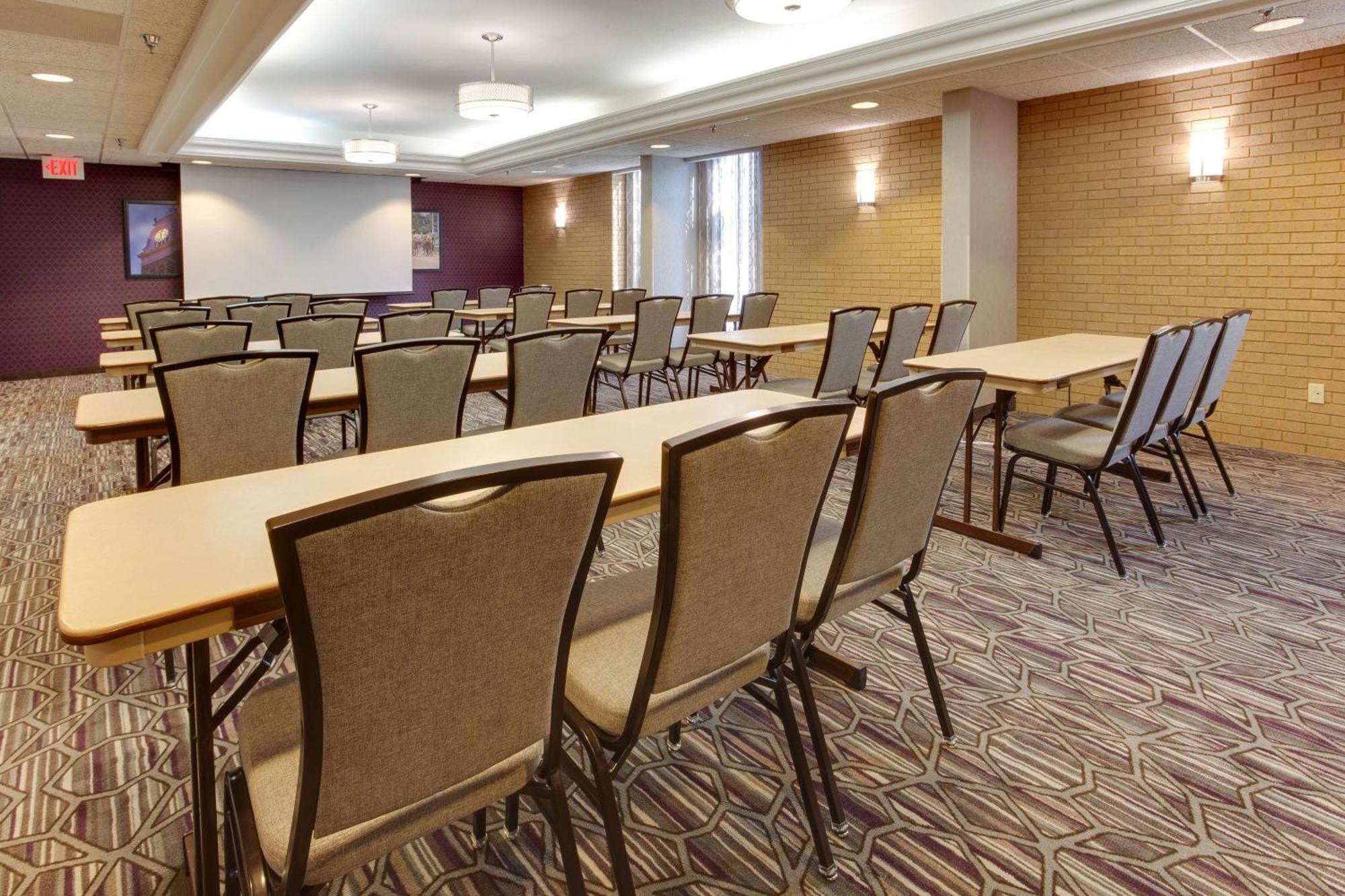 Drury Inn & Suites Louisville East Экстерьер фото