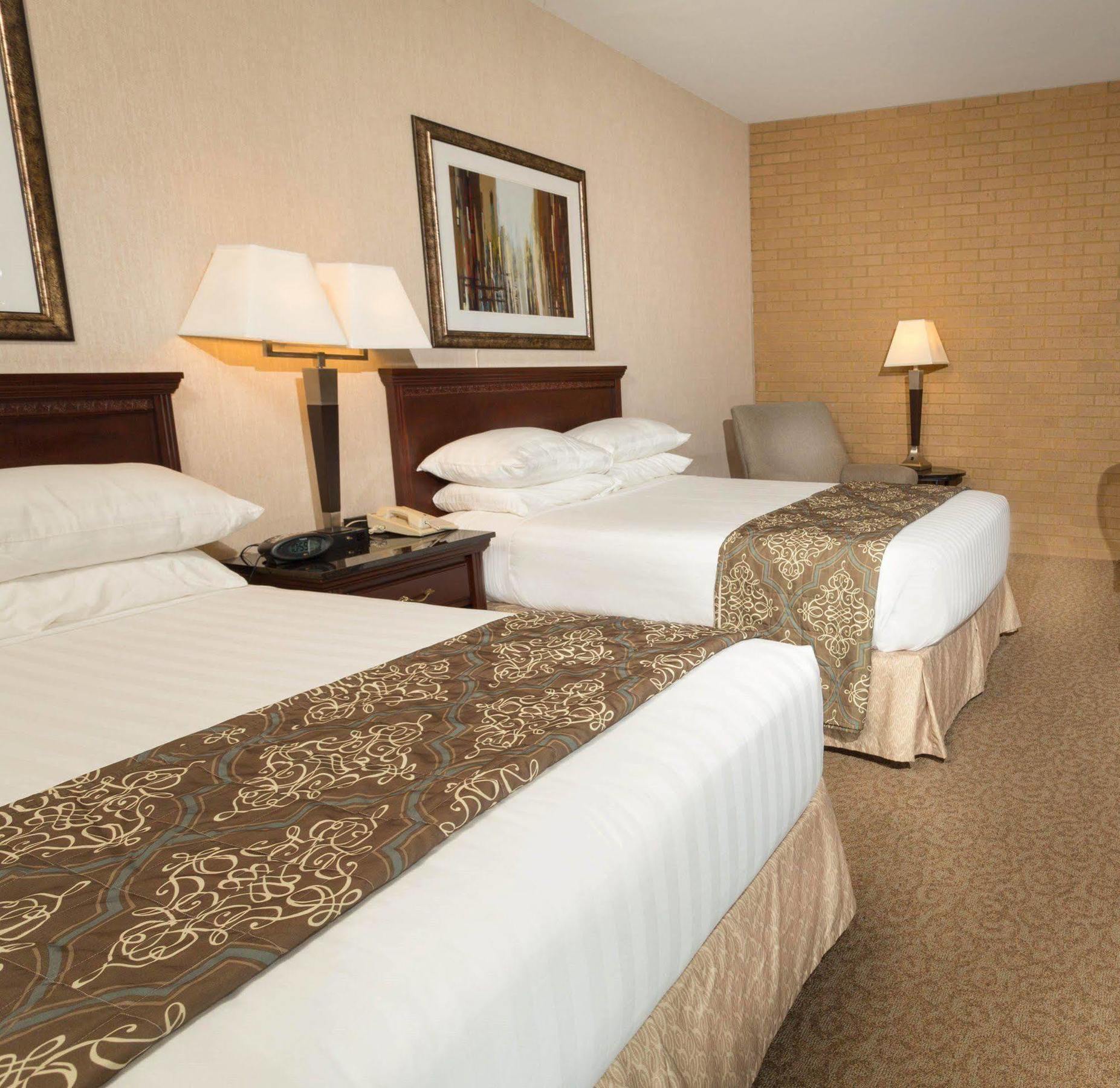 Drury Inn & Suites Louisville East Экстерьер фото
